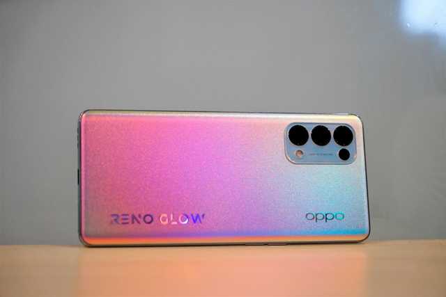 OPPO 新手机充电要充几个小时（OPPO Reno5 Pro超级闪充只需32分钟）