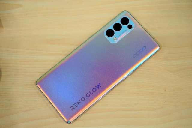 OPPO 新手机充电要充几个小时（OPPO Reno5 Pro超级闪充只需32分钟）