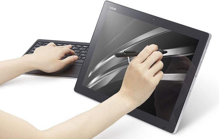 旗舰轻薄笔记本经典再现 VAIO Z 2021电脑评测（遗传索尼基因搭载轻盈、碳纤维机身）