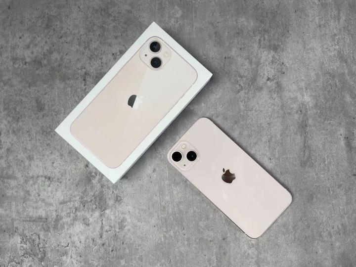 2022年了iPhone 13 现在还值得买吗（通过3个方面证明苹果13肯定是值得入手的）