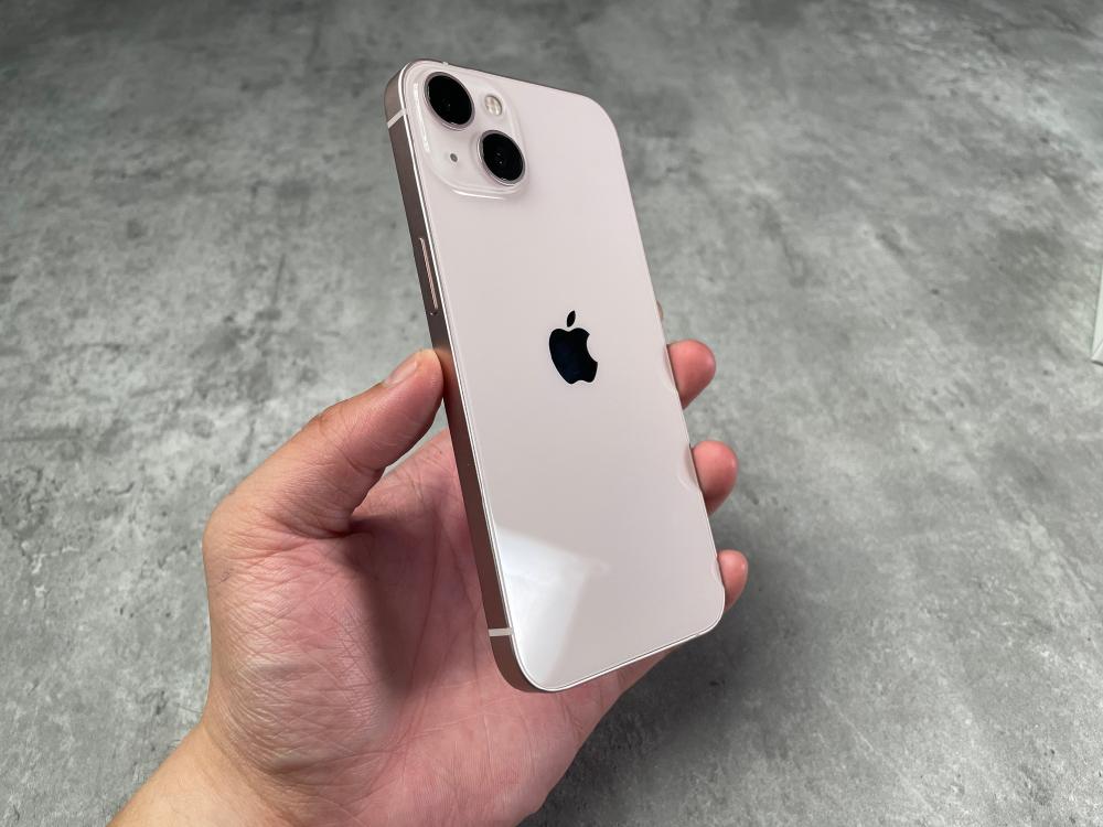 2022年了iPhone 13 现在还值得买吗（通过3个方面证明苹果13肯定是值得入手的）