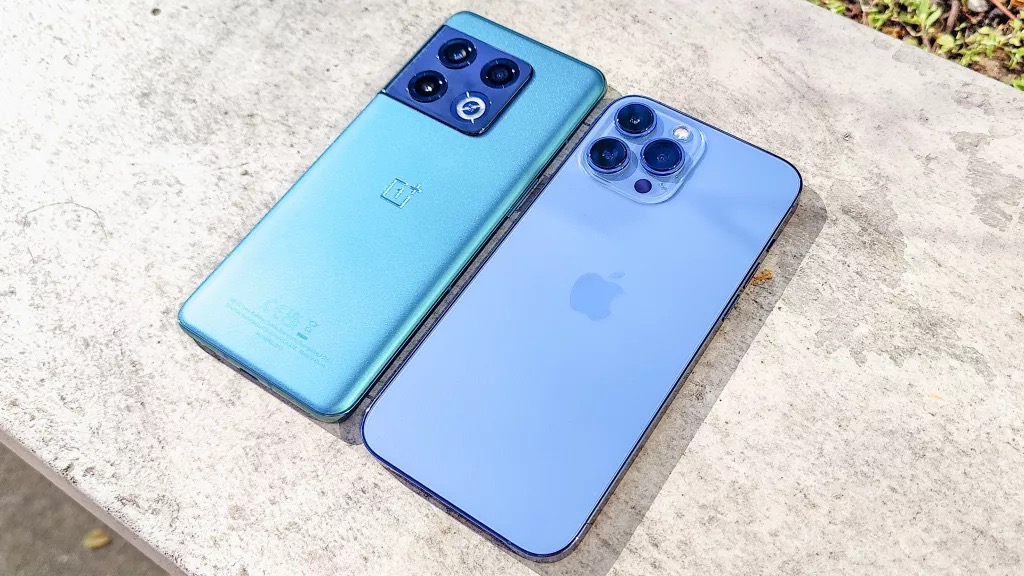 一加10Pro和iPhone13ProMax对比哪个好（5个方面全面对比，iPhone 13 Pro Max胜出）