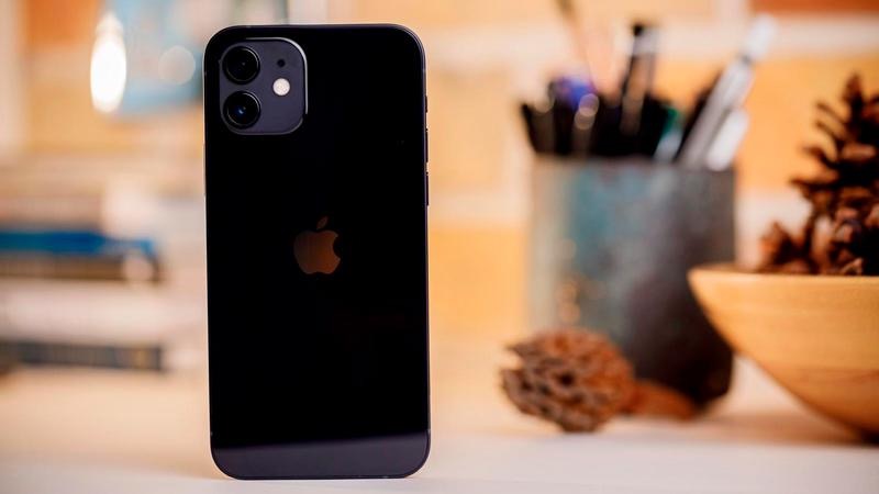 荣耀Play6T Pro和iPhone12对比哪个好（整体配置和价格来看，荣耀手机确实有压倒性优势）