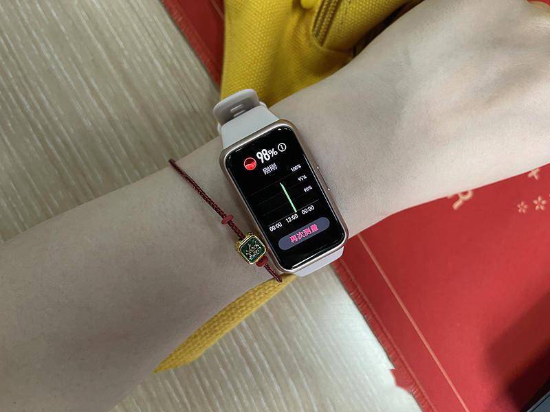 华为手环7功能有哪些值得购买吗（通过华为手环7体验评测，在颜值还是功能上都做到了兼顾）