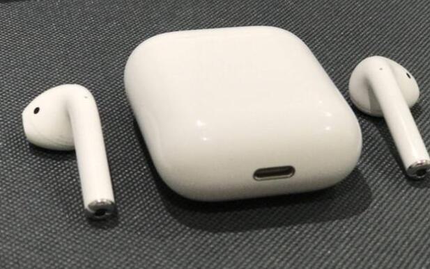 苹果耳机pro和airpods3三代对比有什么区别（通过3点的对比，看看哪款值得入手）