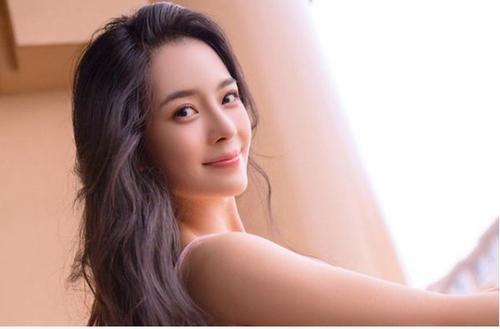 各个直播平台的差异（如今的直播平台各有千秋，我们选择时需要考虑以下3点）
