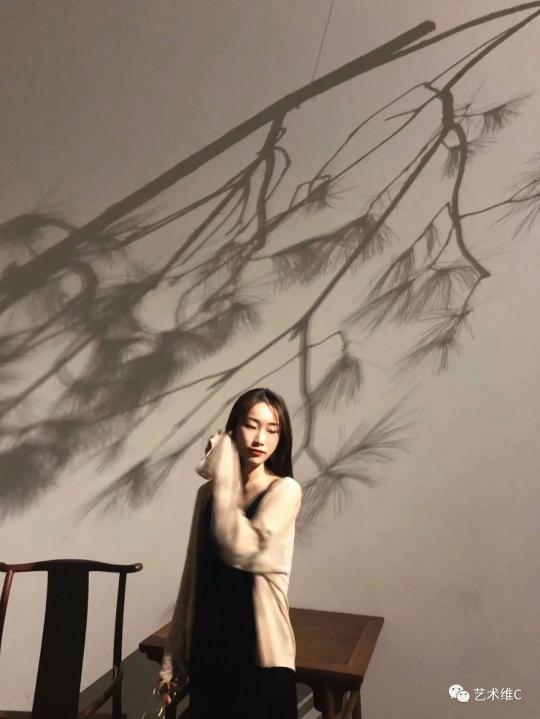 小红书拍照打卡（小红书如何在看展中拍出有艺术感的照片）