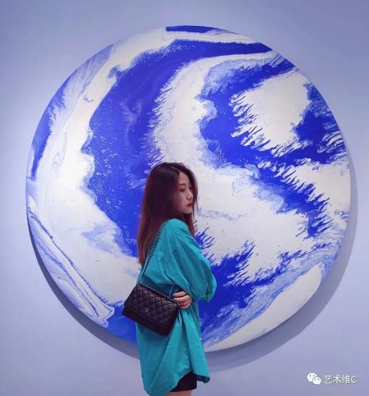 小红书拍照打卡（小红书如何在看展中拍出有艺术感的照片）