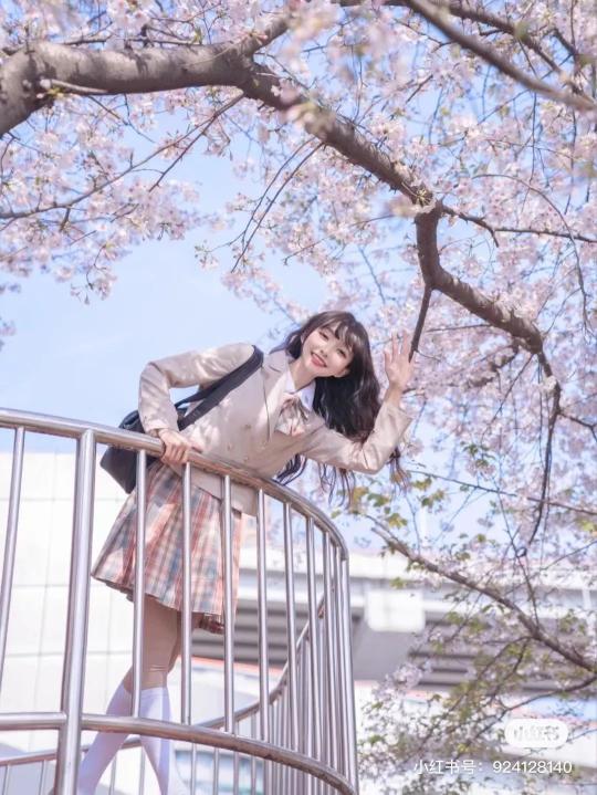 樱花人像摄影技巧小红书（看完小红书的高赞照片，总结了这些拍摄樱花人像的实用技巧）