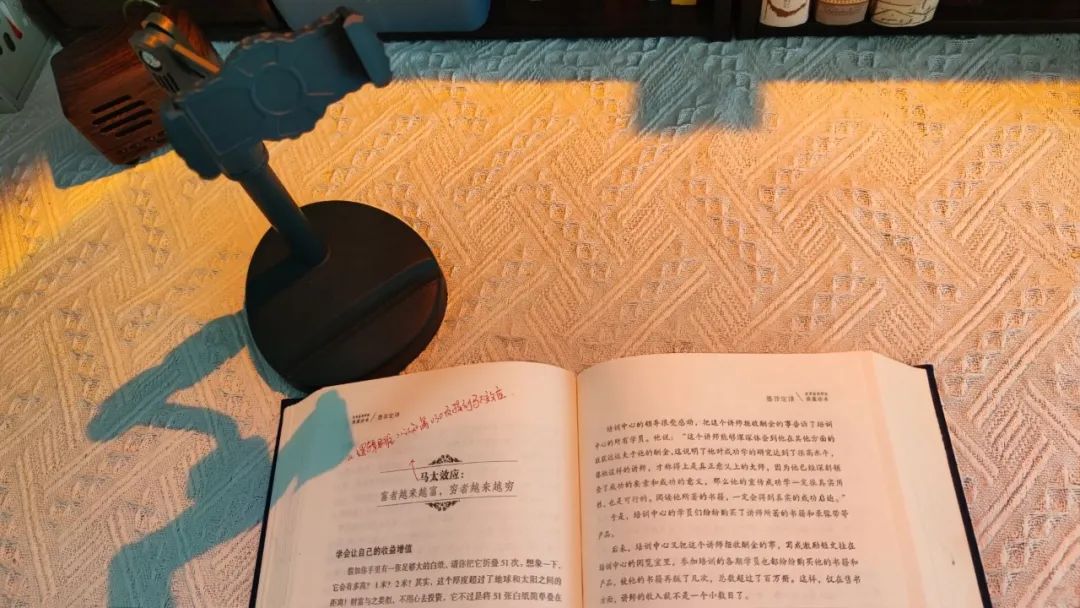 怎么能提升自媒体文笔（小红书我靠内容涨粉5万，分享我提升文笔的4个方法）