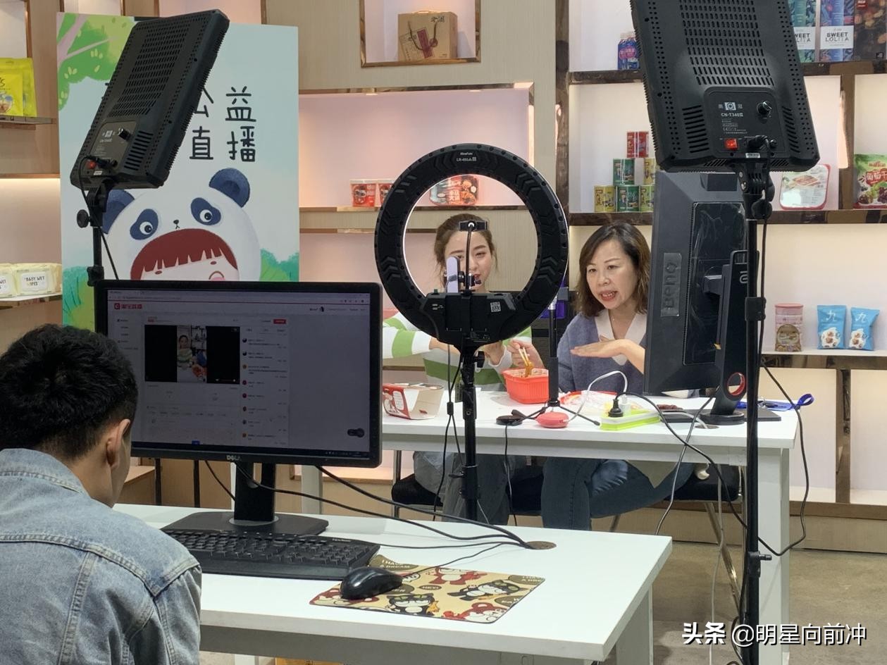 直播设备全套都有什么？（直播设备哪个牌子好）