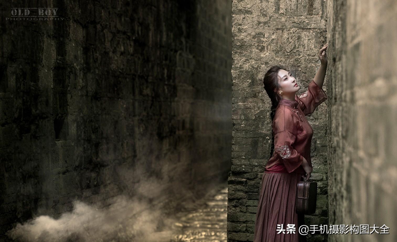 如何拍摄人像远景近景（10种拍摄经典摆姿）