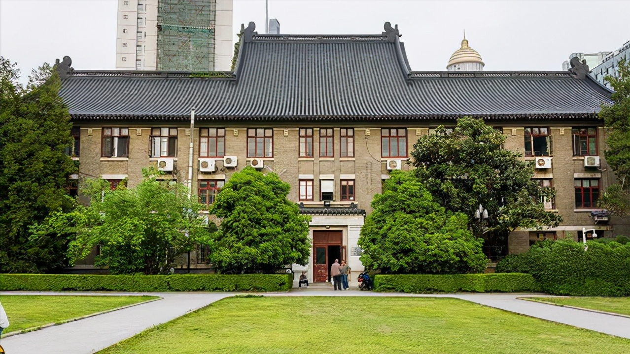 网络与新媒体专业都有哪些大学有（分享新闻传播专业16所名校）