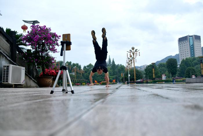 抖音中短视频口播怎么做（怎么通过拍短视频赚钱）