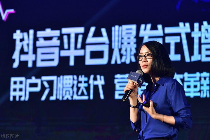 直播首先要怎么引流呢（短视频与直播运营技巧）