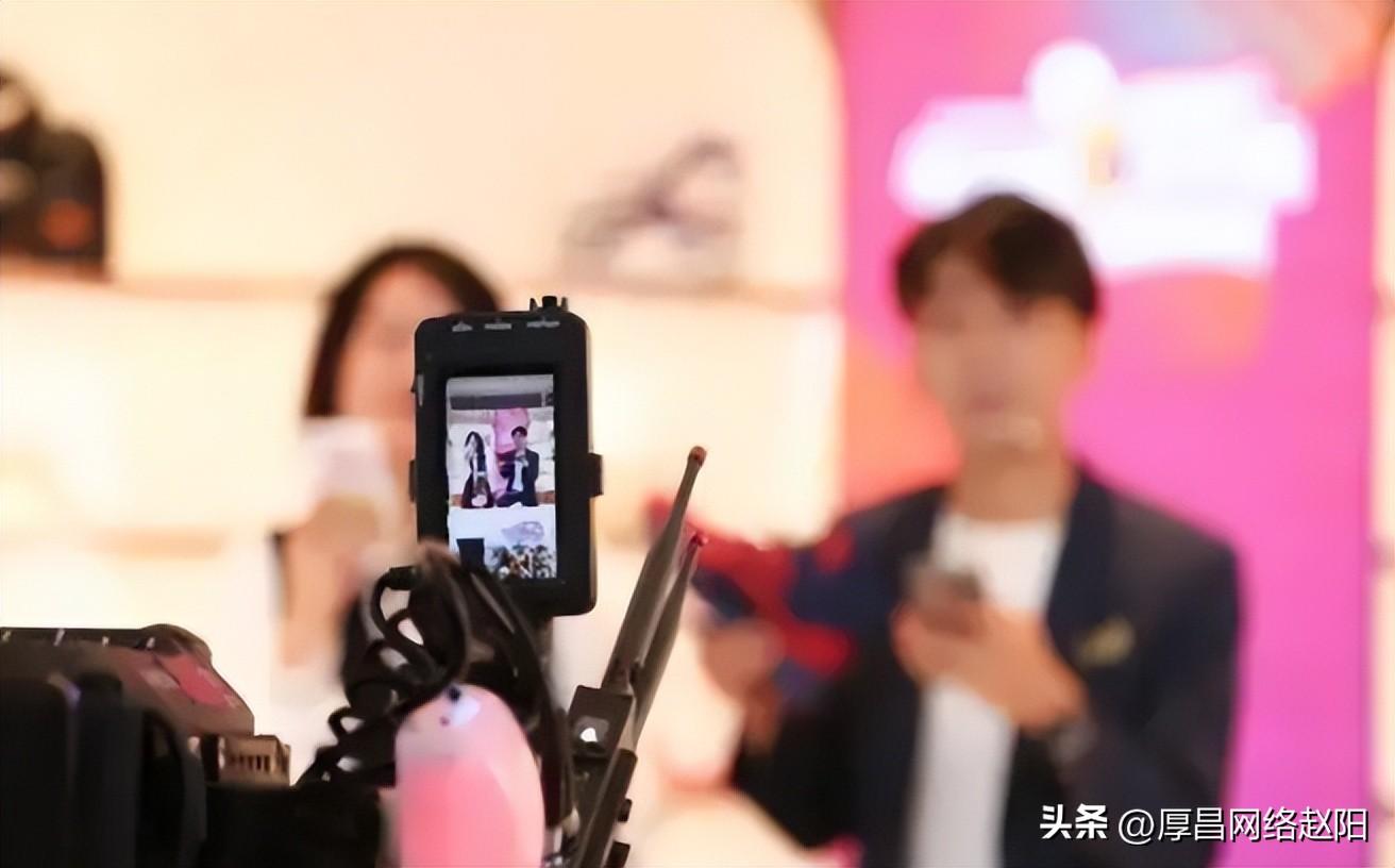 直播首先要怎么引流呢（短视频与直播运营技巧）