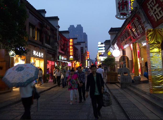 抖音橱窗已售10万是什么意思（抖音卖货一个月能挣多少钱）