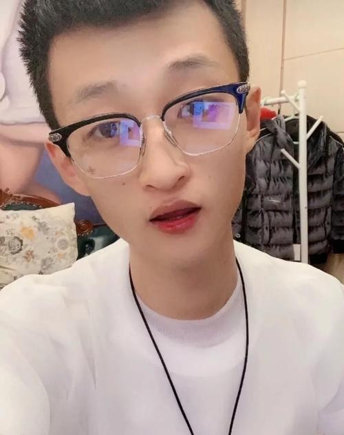快手关注不按时间顺序？教你解决！（强制按照时间顺序查看快手关注动态的方法）