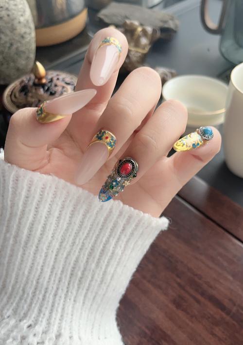 淘宝上搜索最便宜穿戴甲应该用什么关键词？