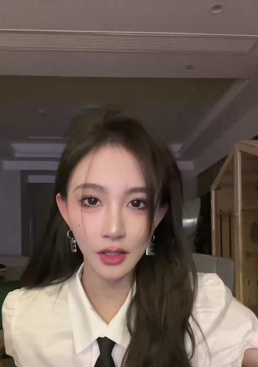 快手光污染剪辑教程？如何快速制作光污染效果？