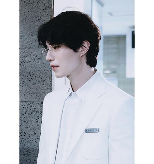 小红书剪辑明星视频的步骤是什么？遇到问题如何解决？