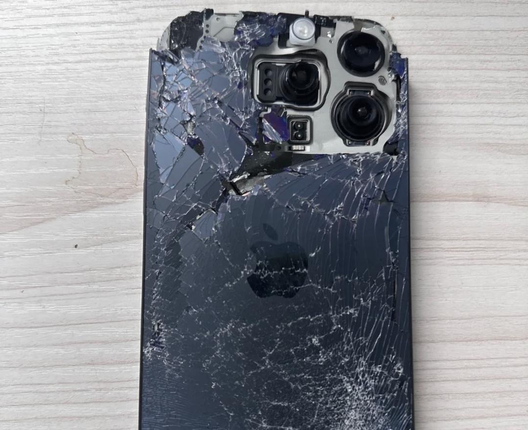 iPhone20周年纪念版彻底曝光，或搭载革命性内存技术