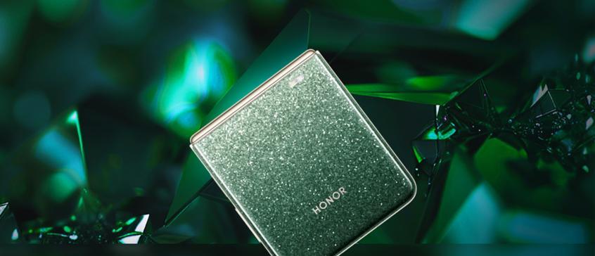 荣耀小折新机曝光：骁龙8Gen3+5500mAh+超大副屏，或8月发布