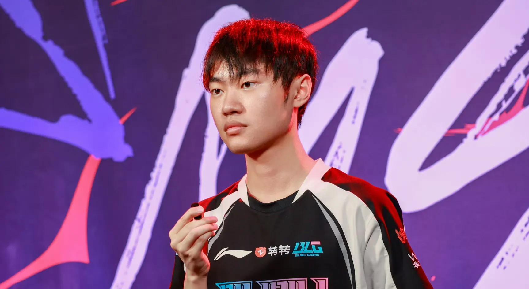 海外网友热议AL 3-0 BLG: ON彻底发狂了！Bin打出了身败名裂的发挥