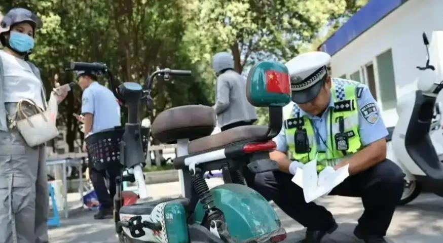 西安车主笑了！电摩可以放心上路，但要注意这5点，违规将会处罚