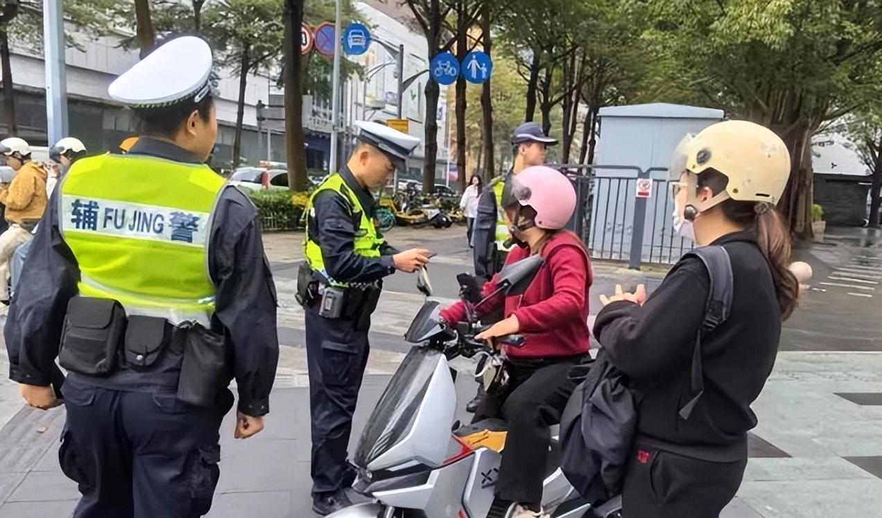 西安车主笑了！电摩可以放心上路，但要注意这5点，违规将会处罚