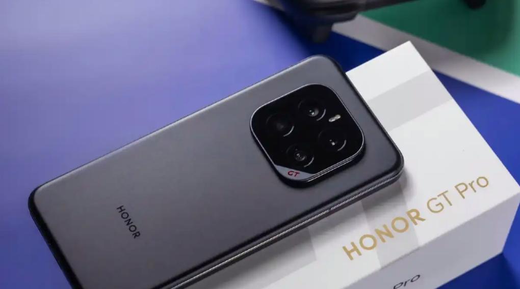 7月国补后，“销量冠军”的3款性能旗舰，16GB+512GB有“真香价”