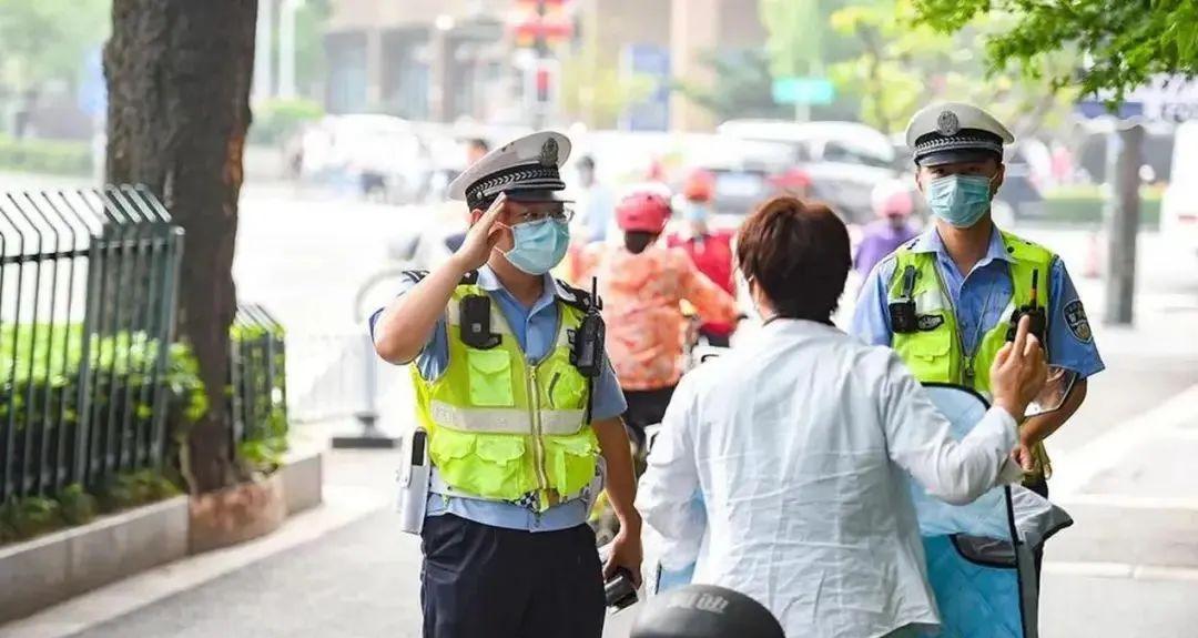 8月1日起，电动车、三轮车有新政策，这6类车禁止上路，车主注意