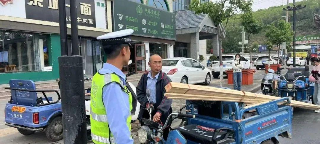 8月起，电动车、三轮、四轮车上路“5必查”新规！违者处罚明确