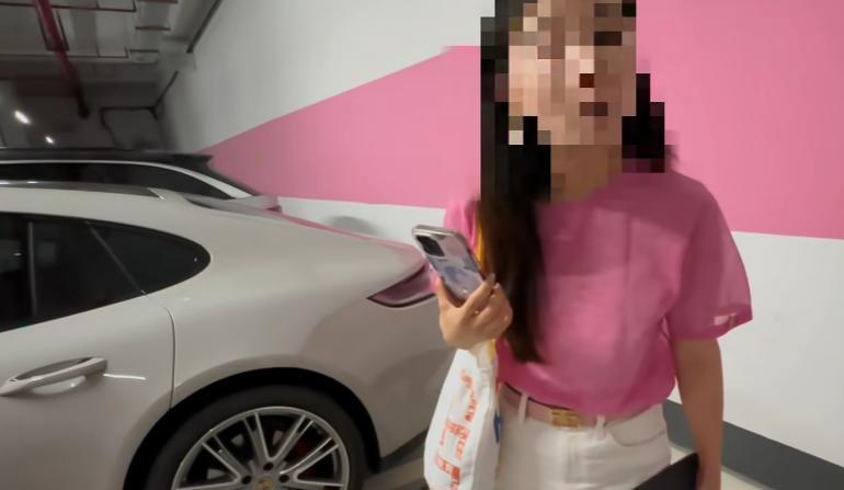 保时捷"采纳姐"，一车占两位反要道歉，身份被曝不一般，难怪嚣张