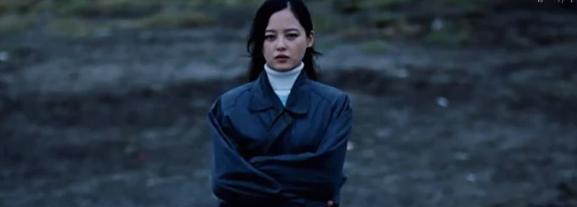 威尼斯这一夜，欧三影后辛芷蕾，给内娱的混子们狠狠“上了一课”